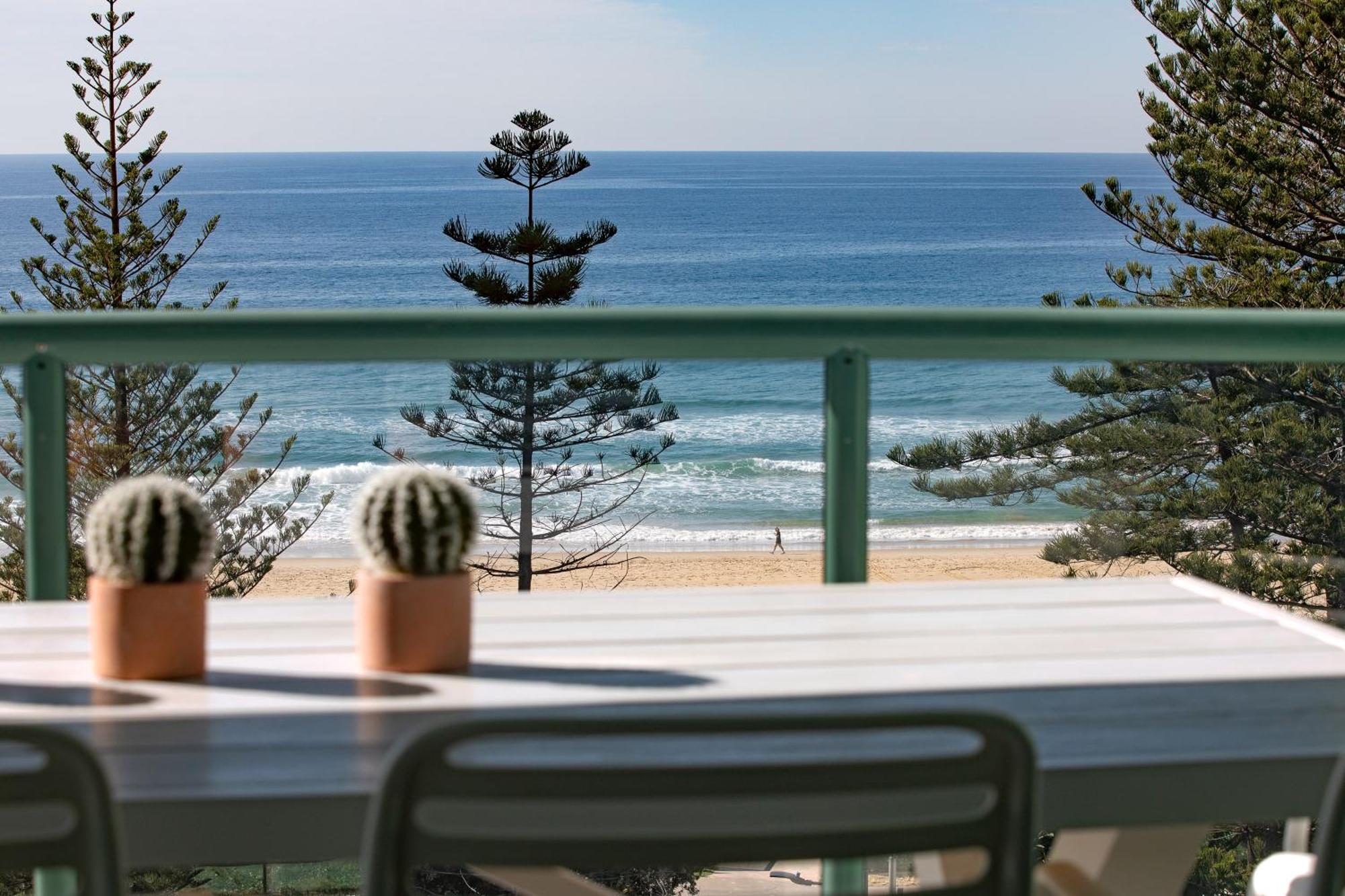 Emerald Sands Holiday Apartments Surfers Paradise Room photo