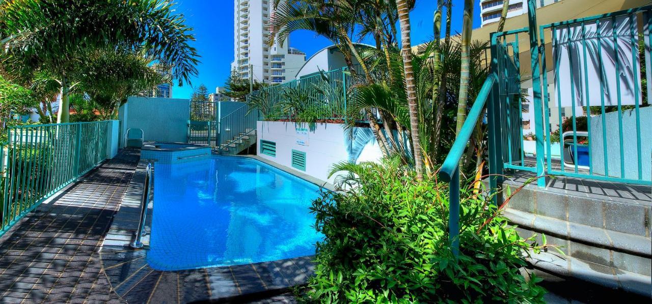 Emerald Sands Holiday Apartments Surfers Paradise Exterior photo